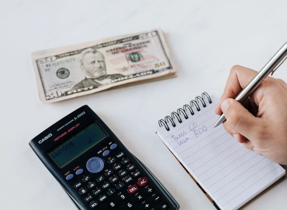 Moving On A Budget: 10 Ways To Save Time And Money