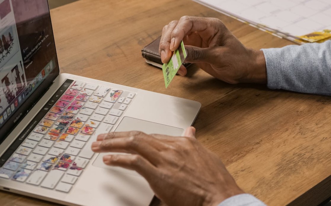 Is It Smart To Pay Bills With Your Credit Card?